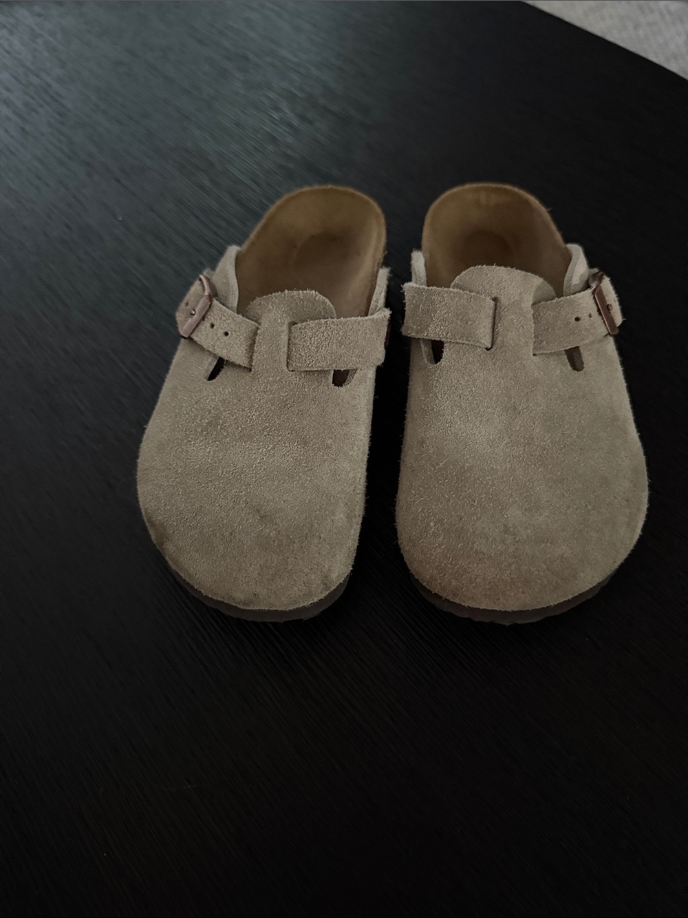 Kids size 30 Birkenstock Suede Slip-On Clog in Light Brown